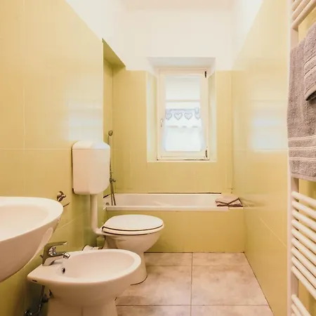 La Casa Sull'isola Pescatori ستريزا
